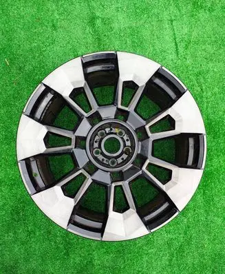 BMW XM R23 light alloy rim 6856021
