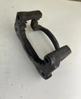 Toyota RAV 4 (XA20) Front Brake Caliper Pad/Carrier 