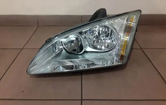 Ford Focus Headlight/headlamp 4M5113W030AC