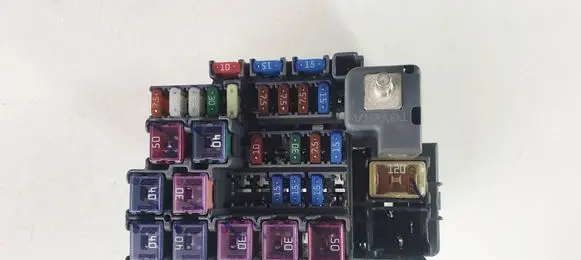 Lexus RX 330 - 350 - 400H Fuse box set 