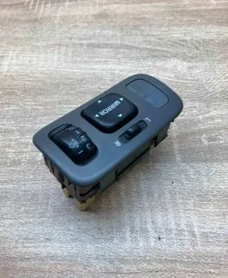 Toyota Avensis T220 Wing mirror switch 5472L39