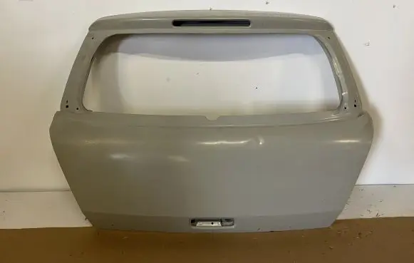 Suzuki Swift I Tailgate/trunk/boot lid
