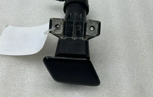 Toyota Corolla E120 E130 Headlight washer spray nozzle 20994