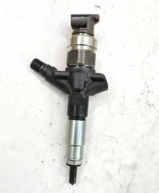 Subaru Outback Fuel injector 16613AA030 02M02681 DEWS00250