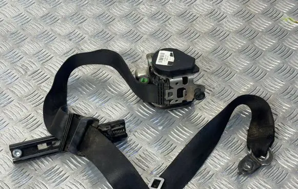 Mercedes-Benz Vito Viano W639 Front seatbelt 601384100 000R000 1111