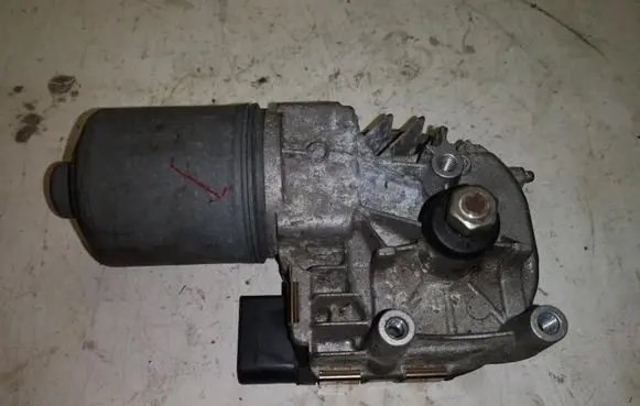 Volvo C30 Wiper motor 0390241925