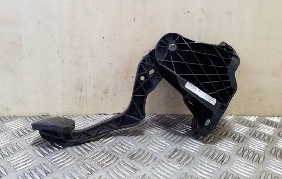 Clutch pedal