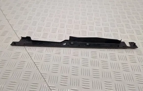 Audi A4 Allroad B9 Fender end trim 8W0820582
