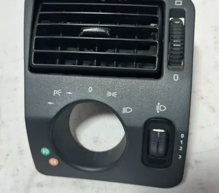 Dashboard side air vent grill/cover trim