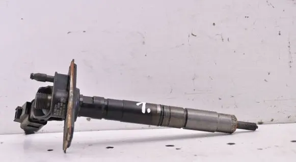 Volkswagen Golf VI Fuel injector 03L130277