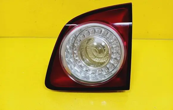 Volkswagen Golf Plus Tailgate rear/tail lights