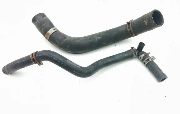 Engine coolant pipe/hose