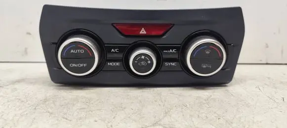 Subaru XV II Climate control unit 72311FL331 T17474BE