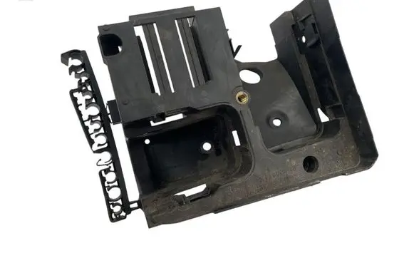Volkswagen Touran II Fuse box cover 1K0907361C