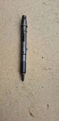 Fuel injector