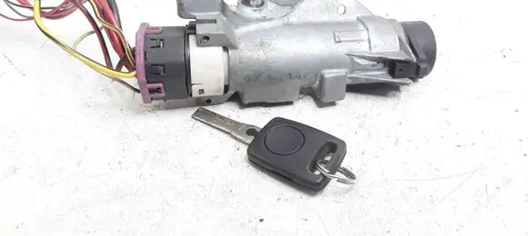 Audi A4 S4 B5 8D Ignition lock 4D0905351E
