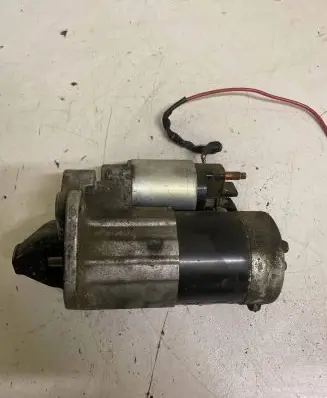 Nissan Juke I F15 Starter motor M000T87881 8200584675B
