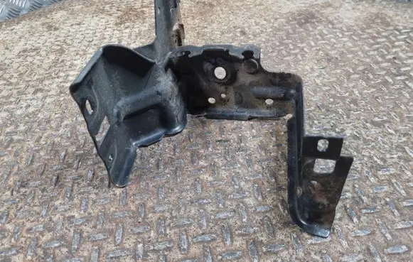 Citroen DS5 ABS pump bracket 9657424980