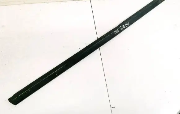 Ford Fiesta Front door glass trim molding 