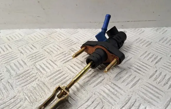 Toyota Corolla Verso AR10 Clutch master cylinder 3142005040 3142005041
