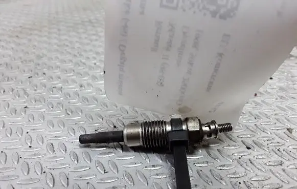 Renault Master II Glow plug 4486