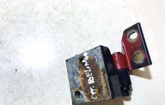 Citroen Berlingo Front door upper hinge