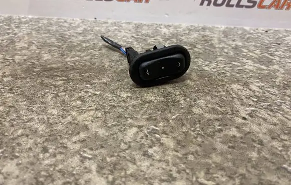 Opel Zafira A Electric window control switch 13363100 90561388