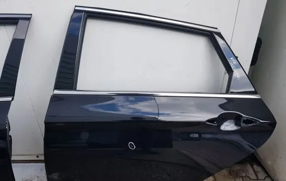 Hyundai i40 Rear door 