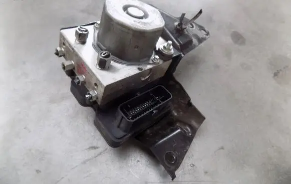 Renault Kadjar ABS Pump 476608240R