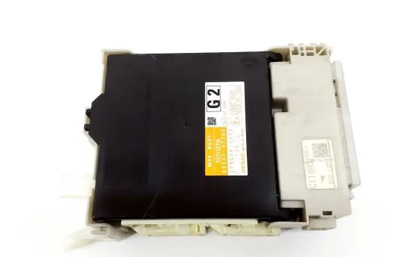 Toyota Prius (XW30) Fuse module 8922147300