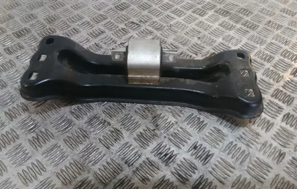 Mercedes-Benz E W238 Gearbox mounting bracket A2052405300