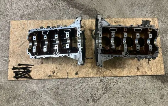 Peugeot 207 Engine block 10FGAE 754004580