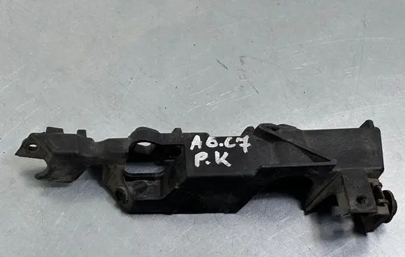 Audi A6 S6 C7 4G Front bumper mounting bracket 4G0853922b