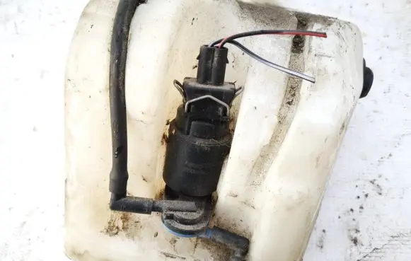 Opel Meriva A Windscreen/windshield washer pump
