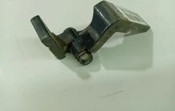 Seat Altea Front door upper hinge 