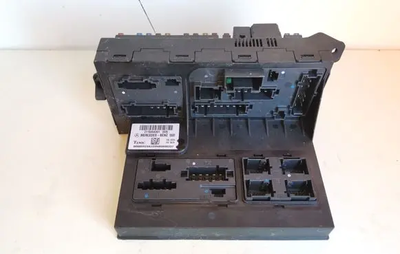 Mercedes-Benz E W211 Fuse module 2115454301