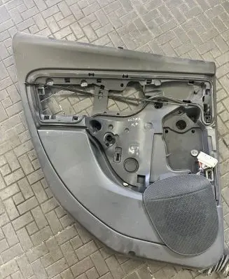 Seat Altea XL Rear door card panel trim 5P8867211