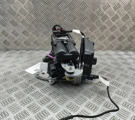 Porsche Macan (95B) Air suspension compressor/pump 95C616005Q 95C907778J