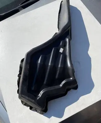 BMW 2 F45 Fender foam support/seal 147258
