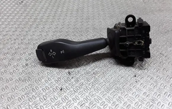 BMW 3 E46 Indicator stalk 8363668K