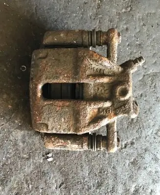 Renault Clio III Front brake caliper