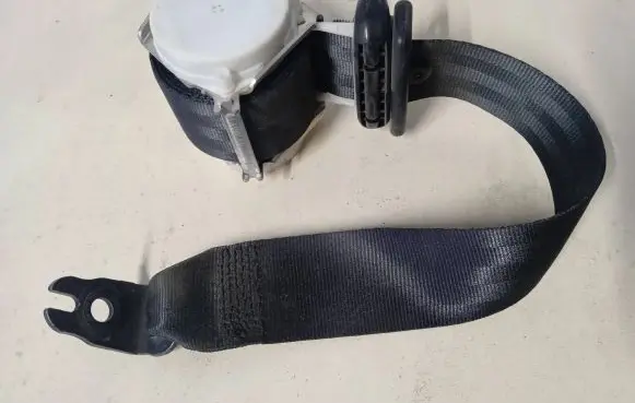 Ford Fiesta Rear seatbelt 8V51A611B69