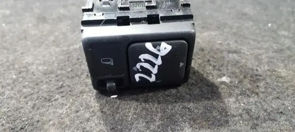 Wing mirror switch