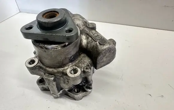 Audi A4 S4 B7 8E 8H Power steering pump 8E0145155 7690955108