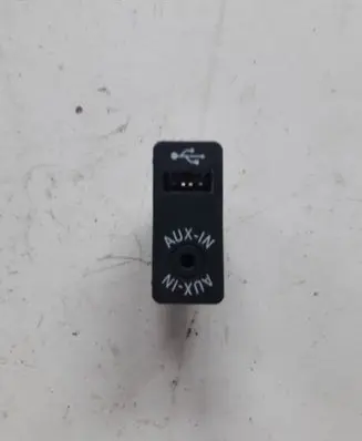BMW 4 F32 F33 AUX in-socket connector 9229246