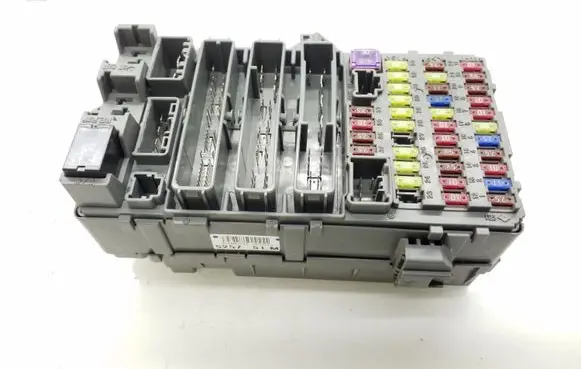 Honda CR-V Fuse module 38200SWA