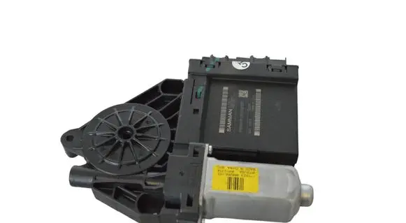 Volkswagen Tiguan Front door window regulator motor 32214070