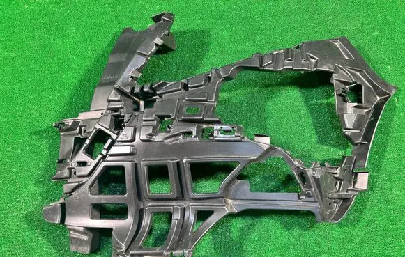 Mercedes-Benz Vito Viano W447 Front bumper mounting bracket A4478854001