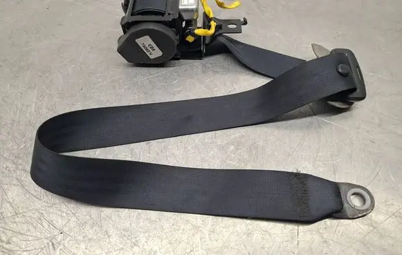 Mitsubishi Outlander Front seatbelt 6091406 0435095