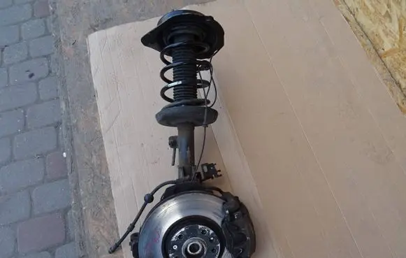 Peugeot 508 RXH Front shock absorber/damper 9676831780